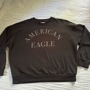 American Eagle mid-crop crewneck